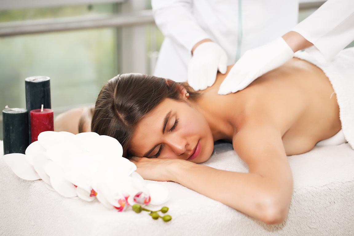 Relieve tension, relieve your body from daily overexertion and treat yourself to a soothing back massage